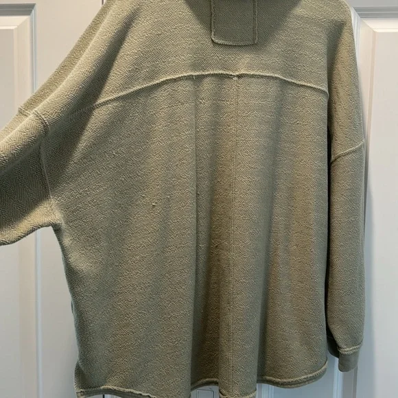 AE sweatshirt - Picture 4 of 4